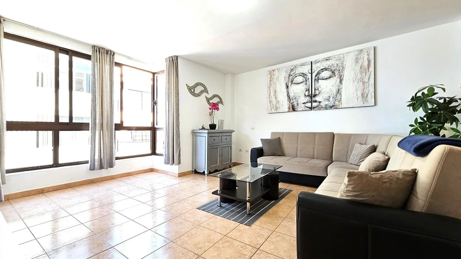Adas Home, Los Abrigos, Wifi And Near The Beach