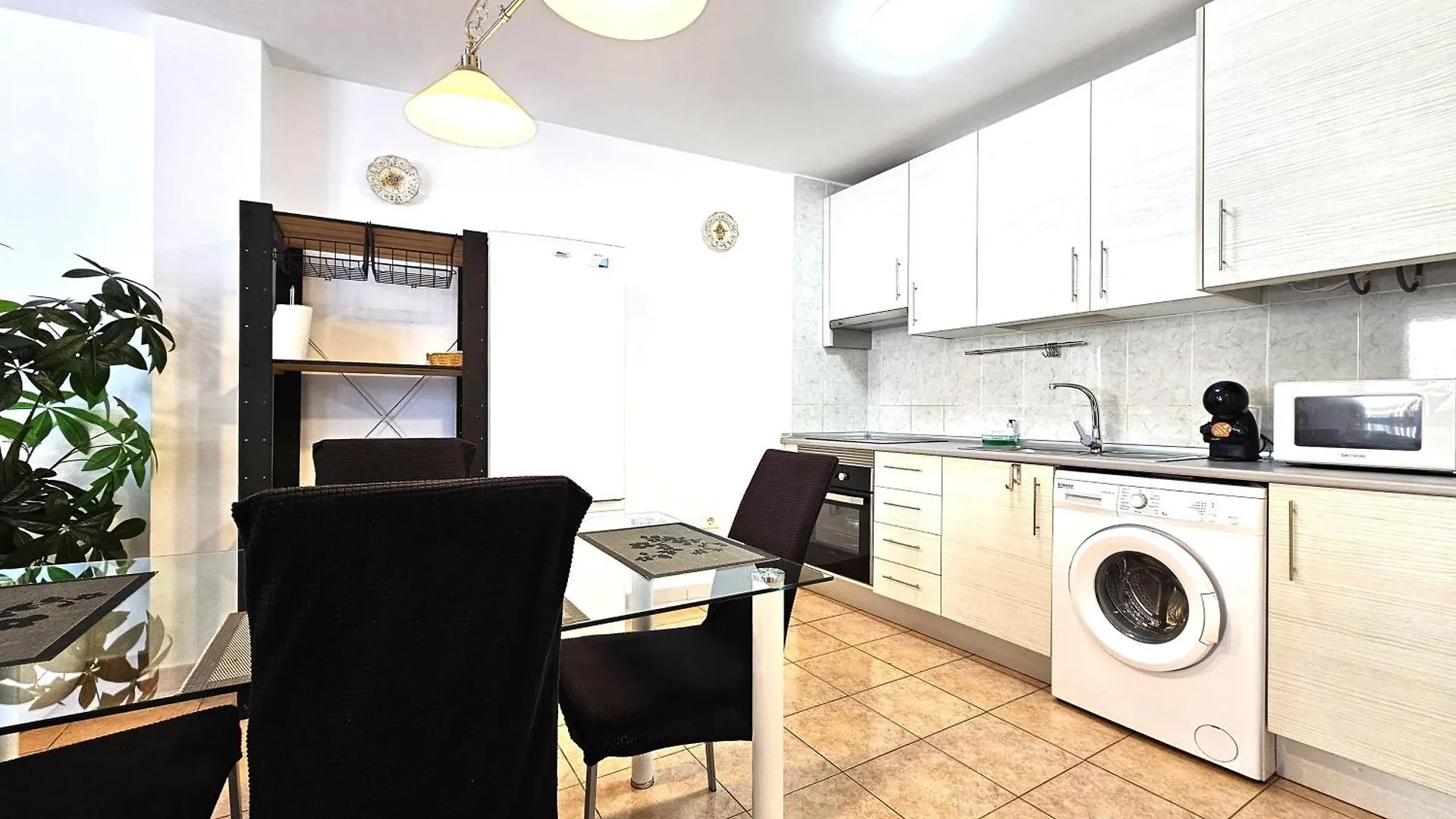 Apartman Adas Home, Los Abrigos, Wifi And Near The Beach