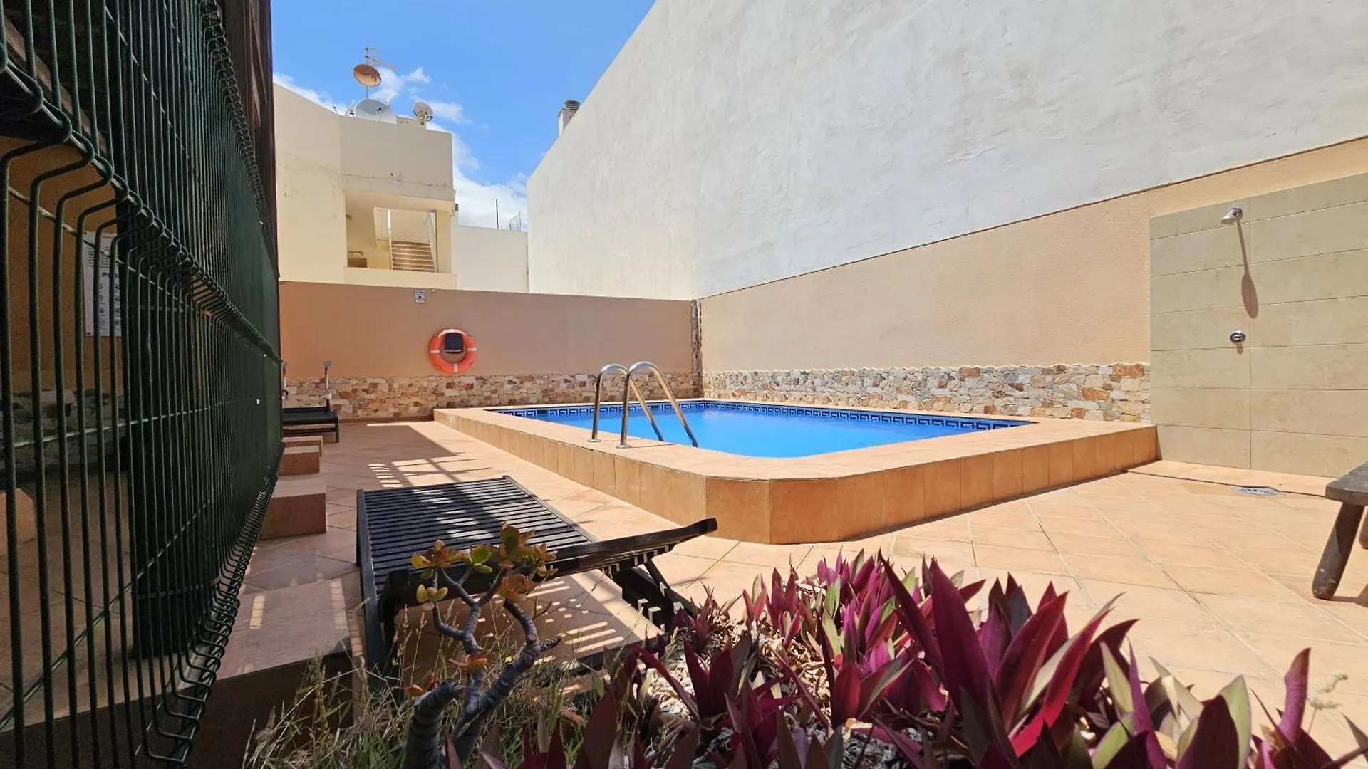 Adas Home, Los Abrigos, Wifi And Near The Beach Lägenhet
